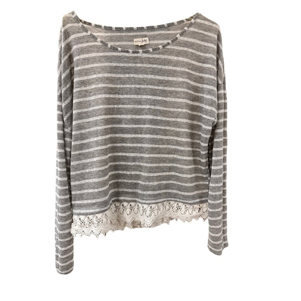 🍒 2/$20 🍒 Gray and White Striped Scoop Neck Long Sleeve with Lace Accent sz L